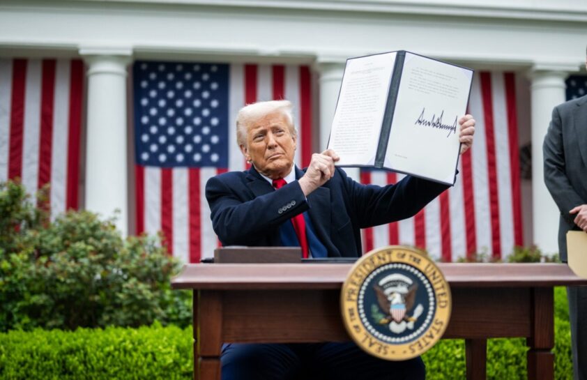 trump-dazi1-scaled-1170x550@2x trump-dazi1-scaled-1170x550@2x